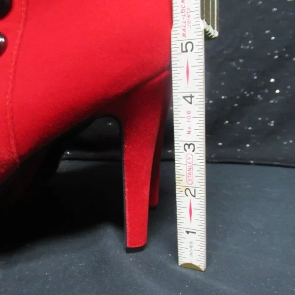 Red Velvety-Feel Stilletto Boots Size 41 (U.S. 8.5-9) - Picture 3 of 9